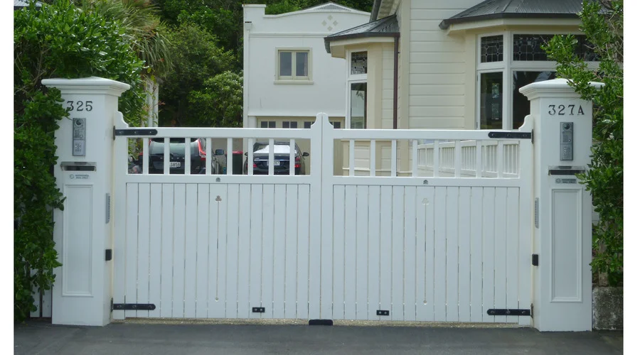 Aspen Gate finished timber gate photo