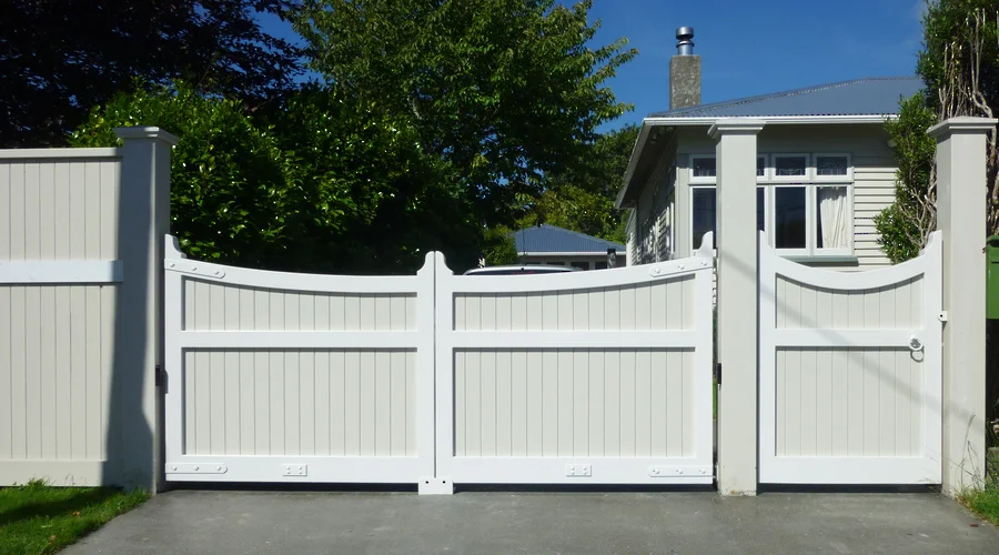 Bourke Gate finished timber gate photo