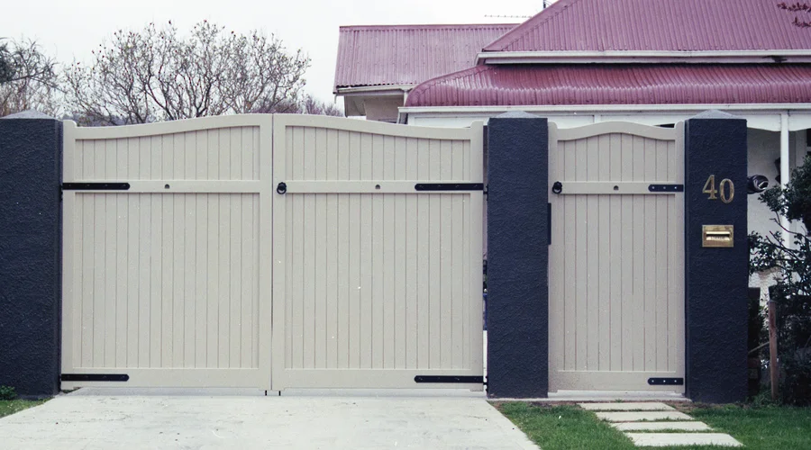 Moss Gate finished timber gate photo