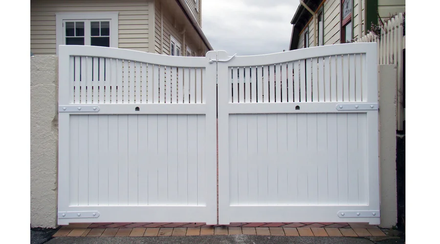 Parks Gate finished timber gate photo