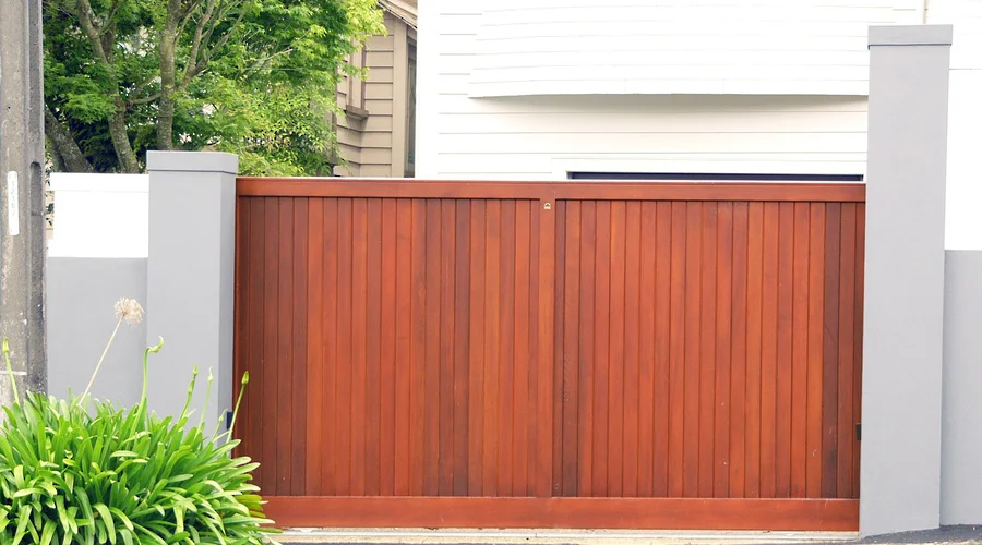 Roy Gate finished timber gate photo